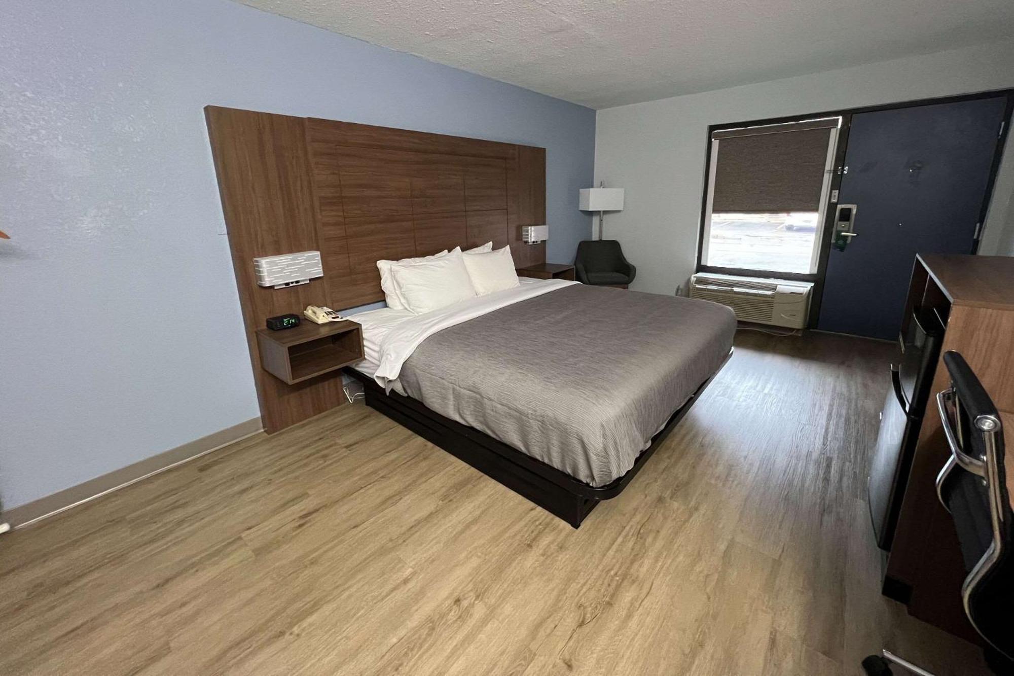 Quality Inn Madison - Huntsville Buitenkant foto