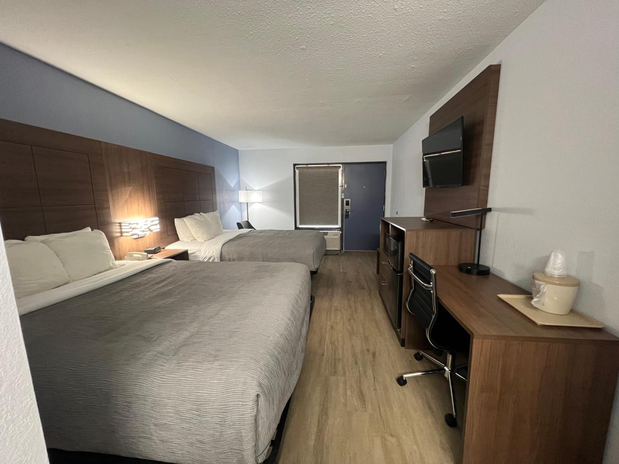 Quality Inn Madison - Huntsville Buitenkant foto